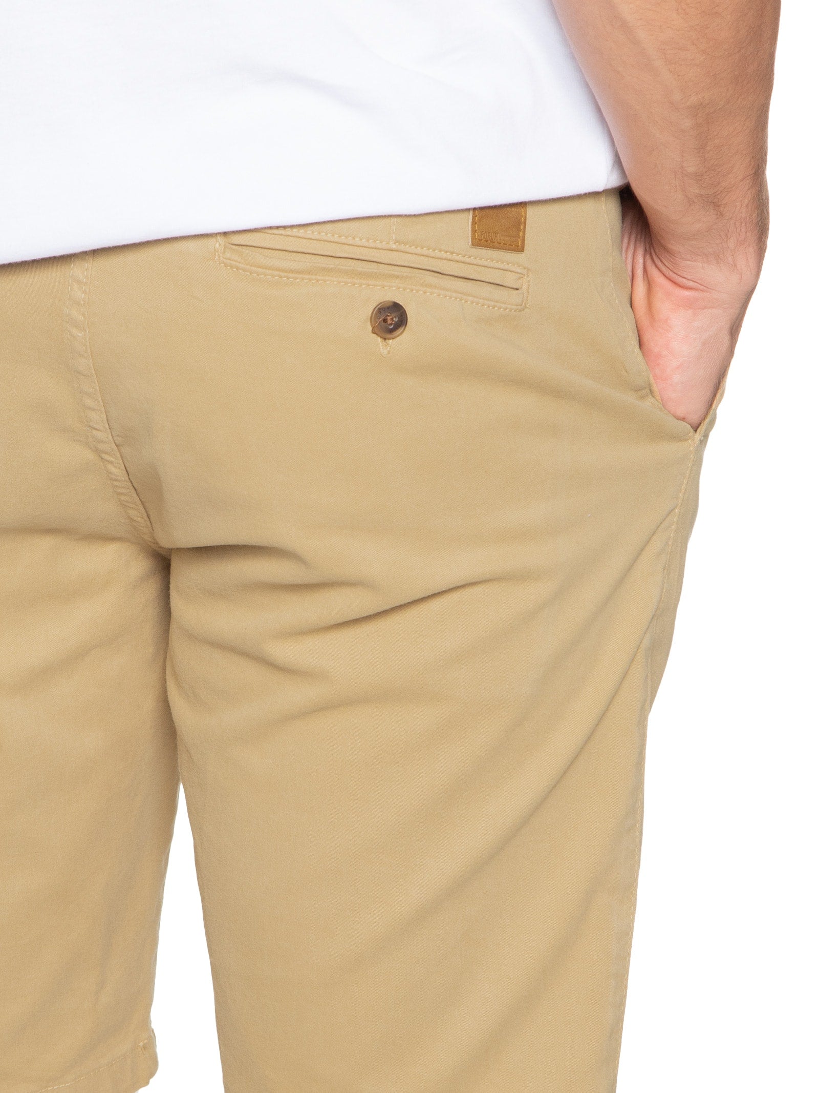 Bermuda Masculina Chino Básica Em Sarja - Bege - Imagem 5