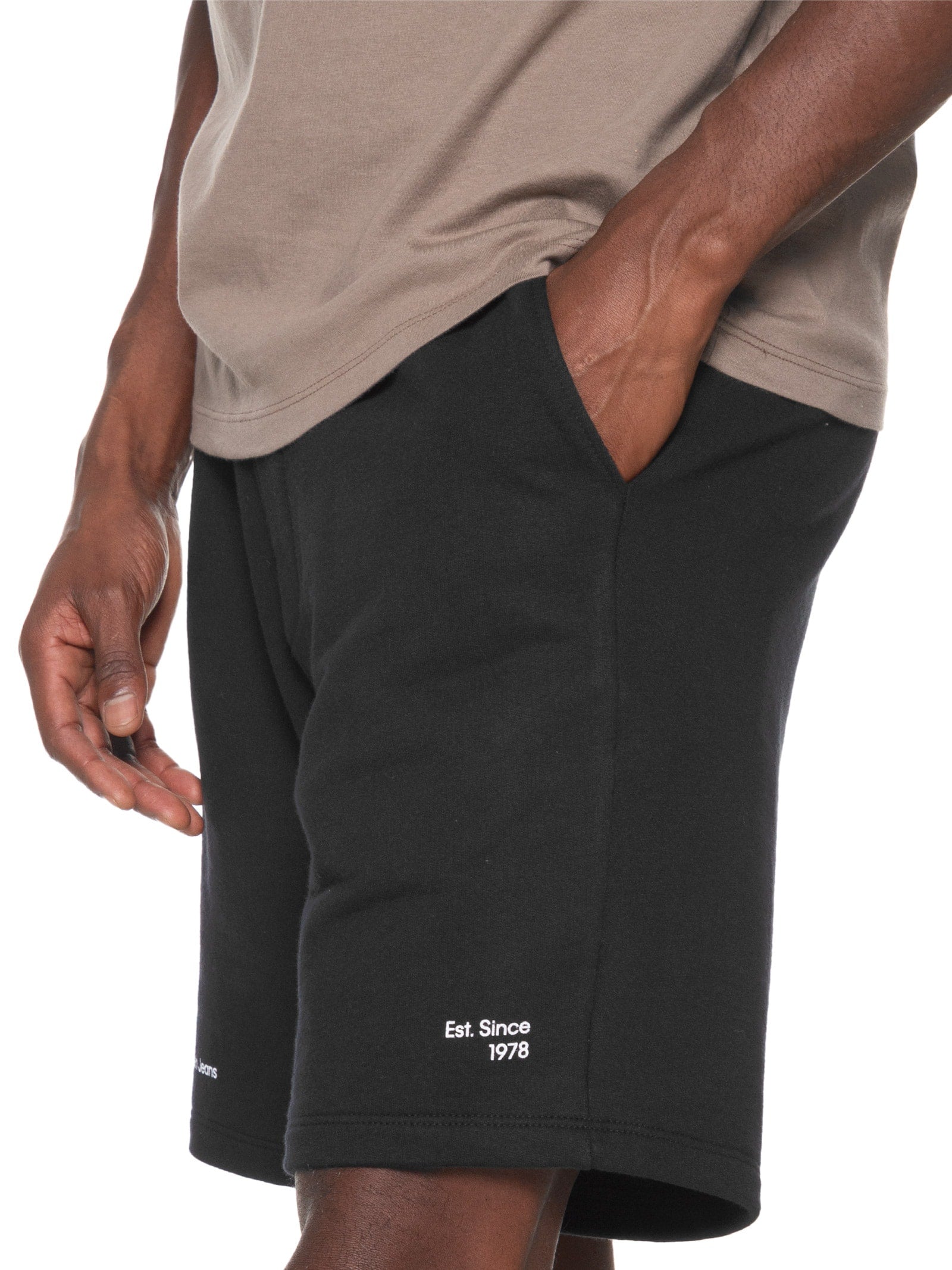 Bermuda Masculina Casual Moletom Orquidea Night - Preto - Imagem 5